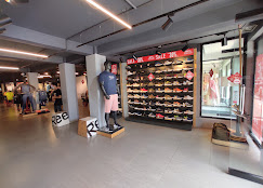 Company Banner 4